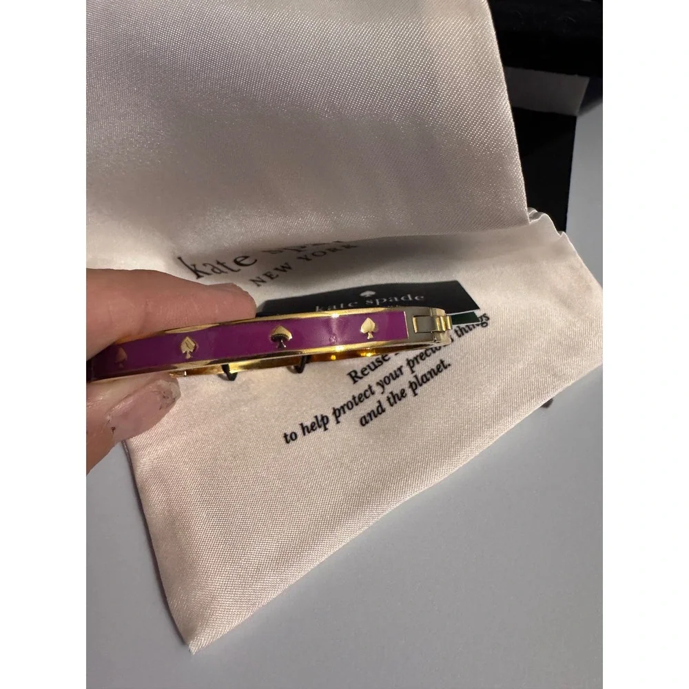 Kate Spade Spot the Spade Enamel Bangle Bracelet Candied Plum Purple Gold KJ727 - Picture 2 of 6